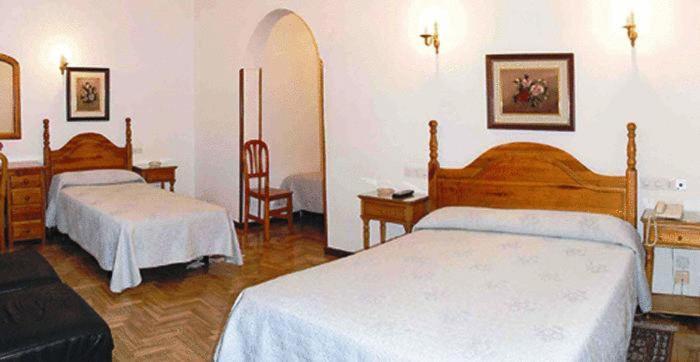 Hostal Maria Cristina Madri Exterior foto
